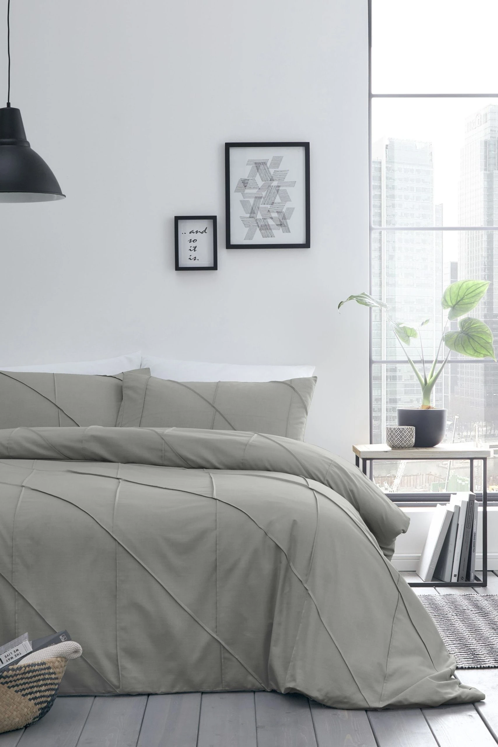 Serene Dart Pleated Duvet Cover And Pillowcase Set 2 Serene Dart Pleated Duvet Cover And Pillowcase Set