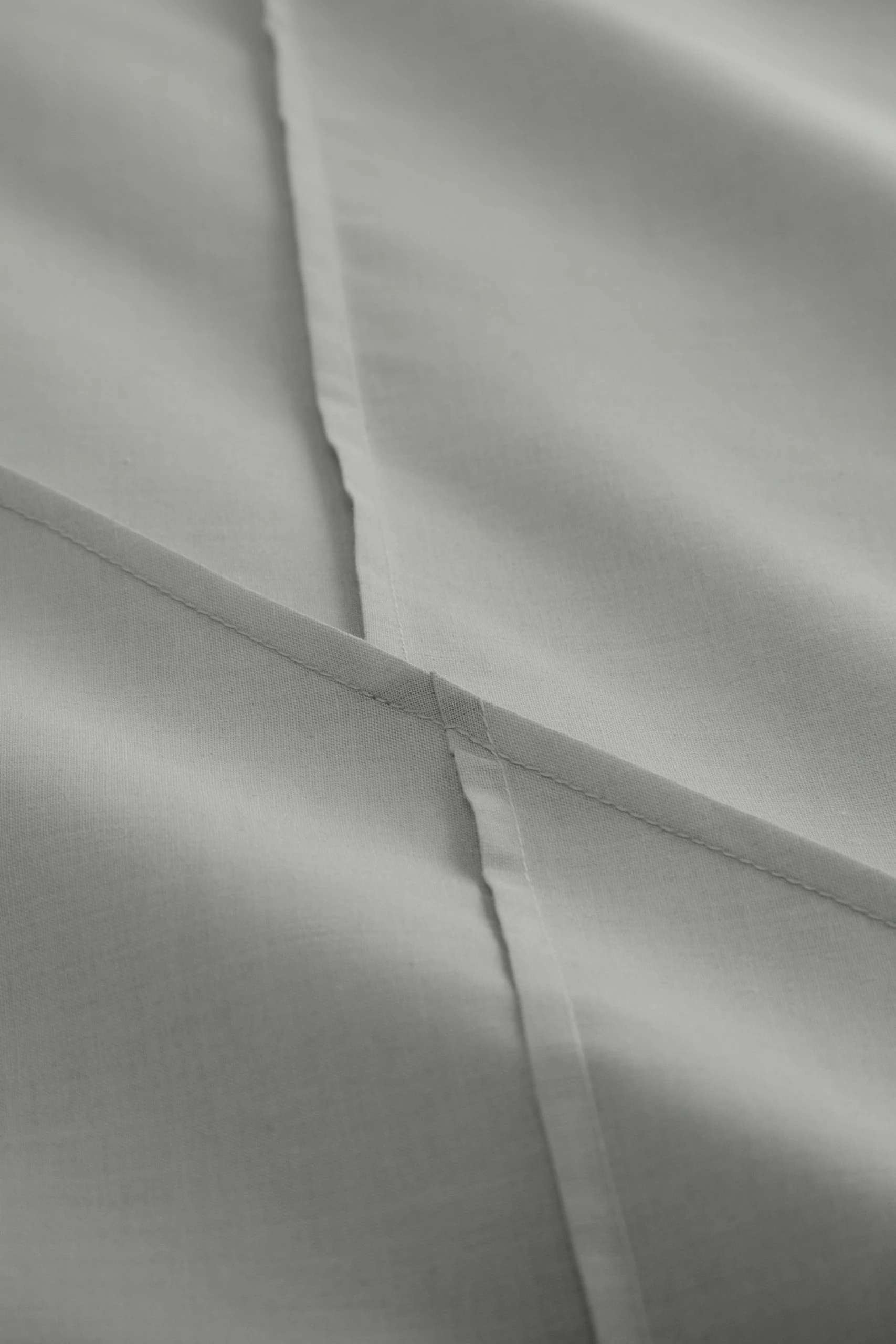 Serene Dart Pleated Duvet Cover And Pillowcase Set 3 Serene Dart Pleated Duvet Cover And Pillowcase Set - Image 2