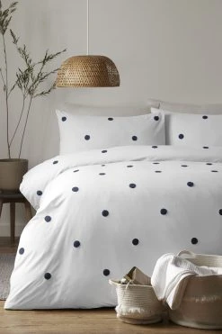 Appletree Dot Garden Tufted Duvet Cover And Pillowcase Set