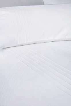 Serene Amalfi Pin Tuck Duvet Cover And Pillowcase Set -Furn Online 251775s4