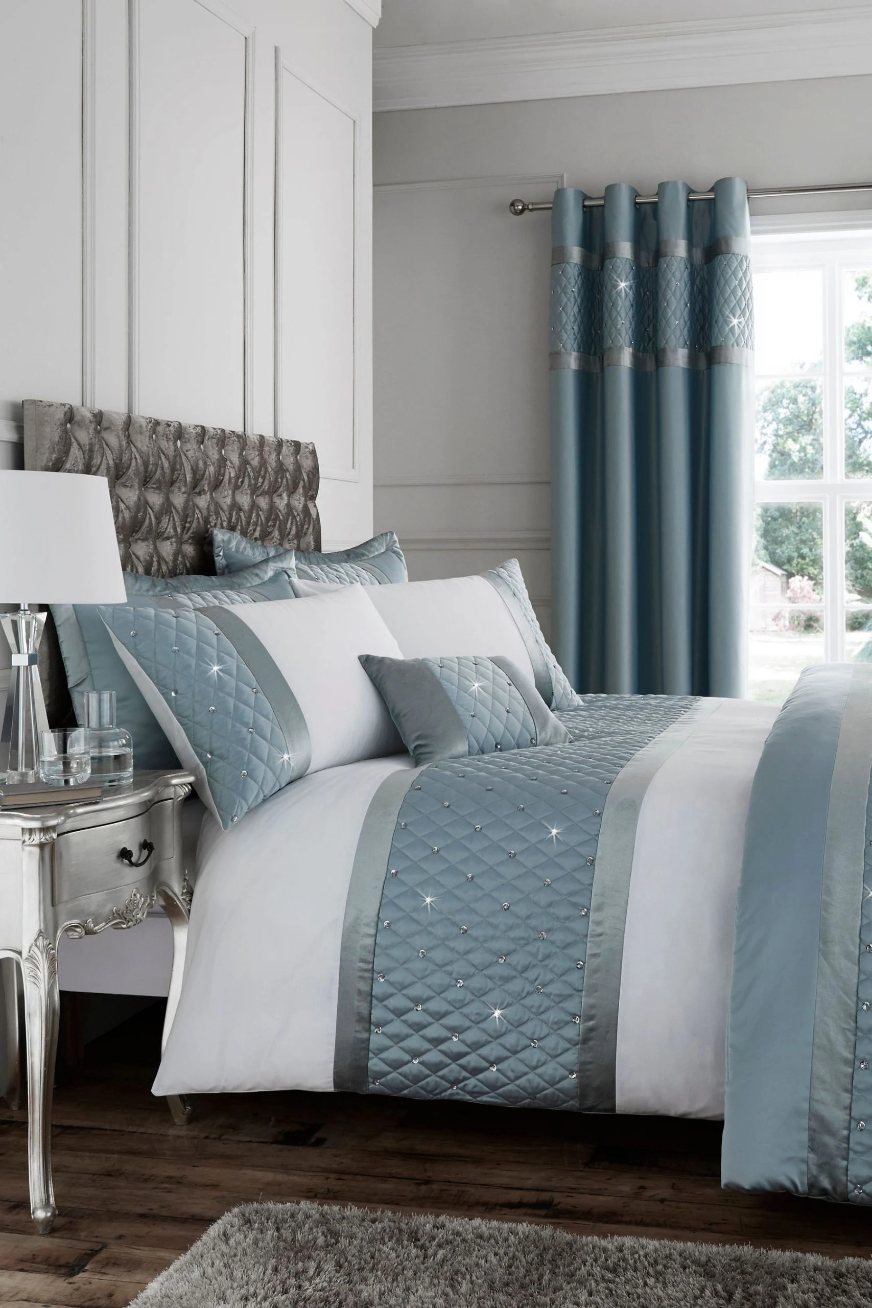 Catherine Lansfield Sequin Cluster Duvet Cover And Pillowcase Set 3 Catherine Lansfield Sequin Cluster Duvet Cover And Pillowcase Set