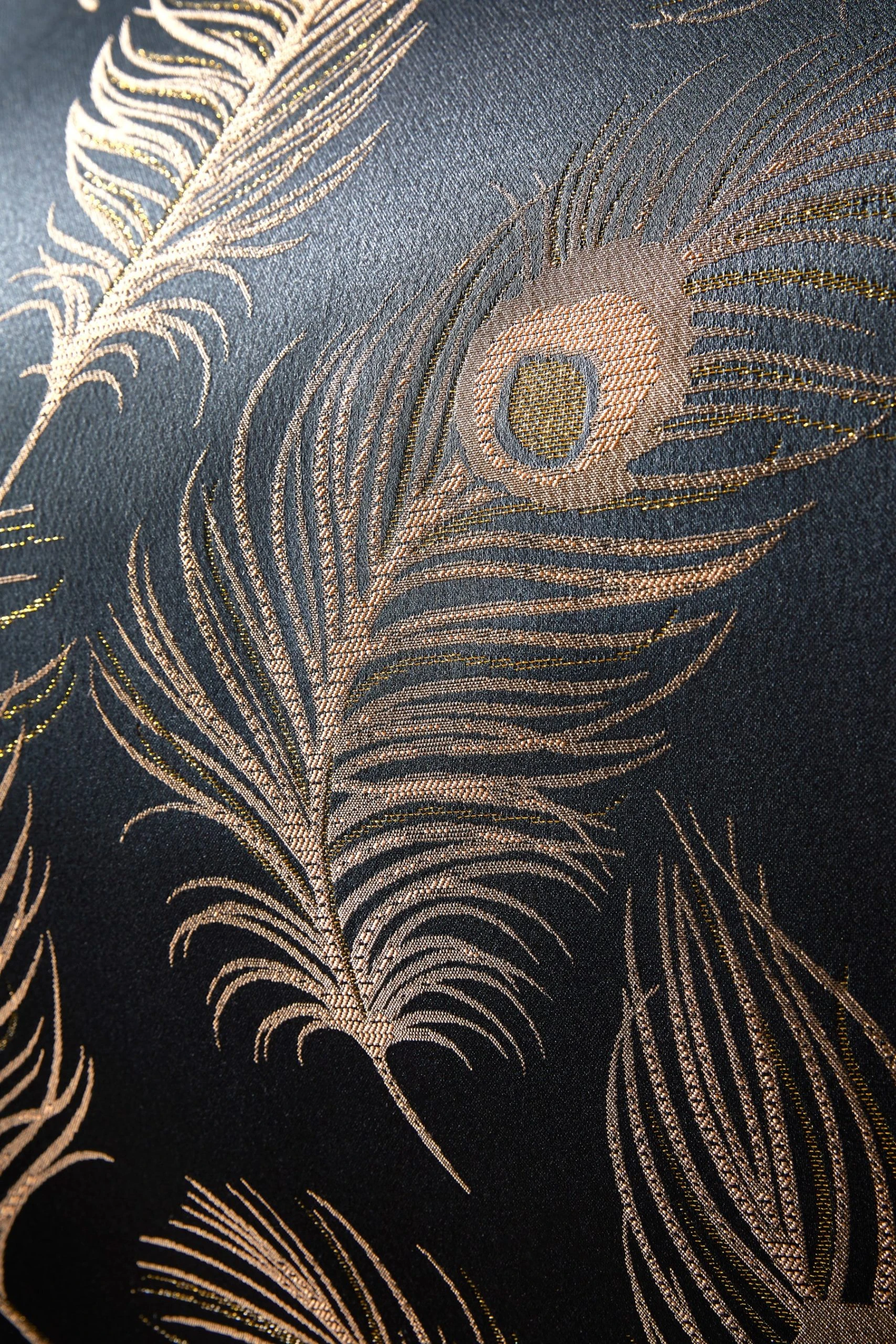 Laurence Llewelyn-Bowen Dandy Metallic Feather Jacquard Duvet Cover And Pillowcase Set 5 Laurence Llewelyn-Bowen Dandy Metallic Feather Jacquard Duvet Cover And Pillowcase Set - Image 3