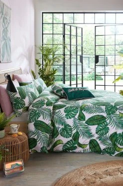 Skinnydip Dominica Botanical Duvet Cover And Pillowcase Set