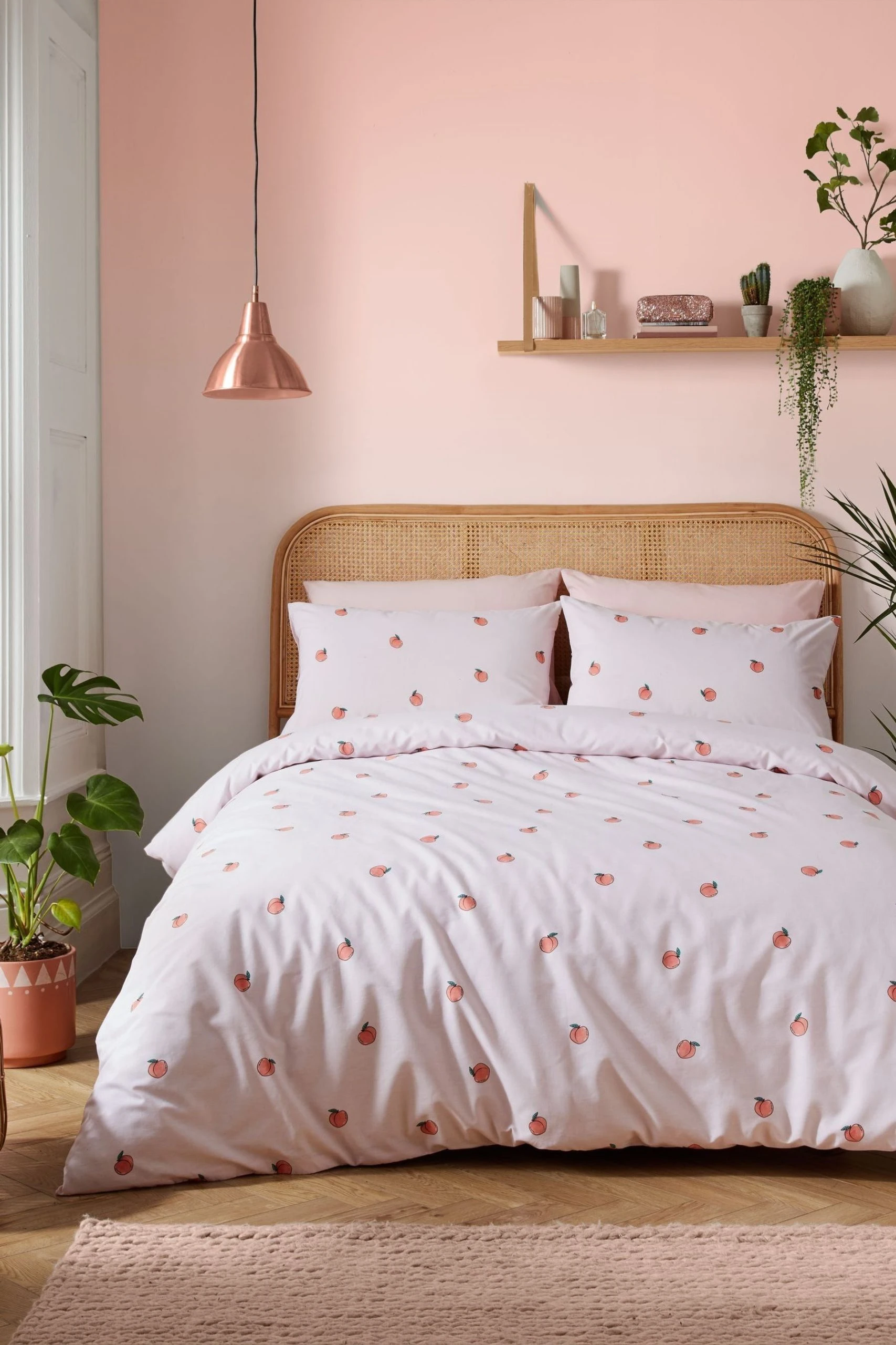 Skinnydip Peachy Duvet Cover And Pillowcase Set 4 Skinnydip Peachy Duvet Cover And Pillowcase Set - Image 2