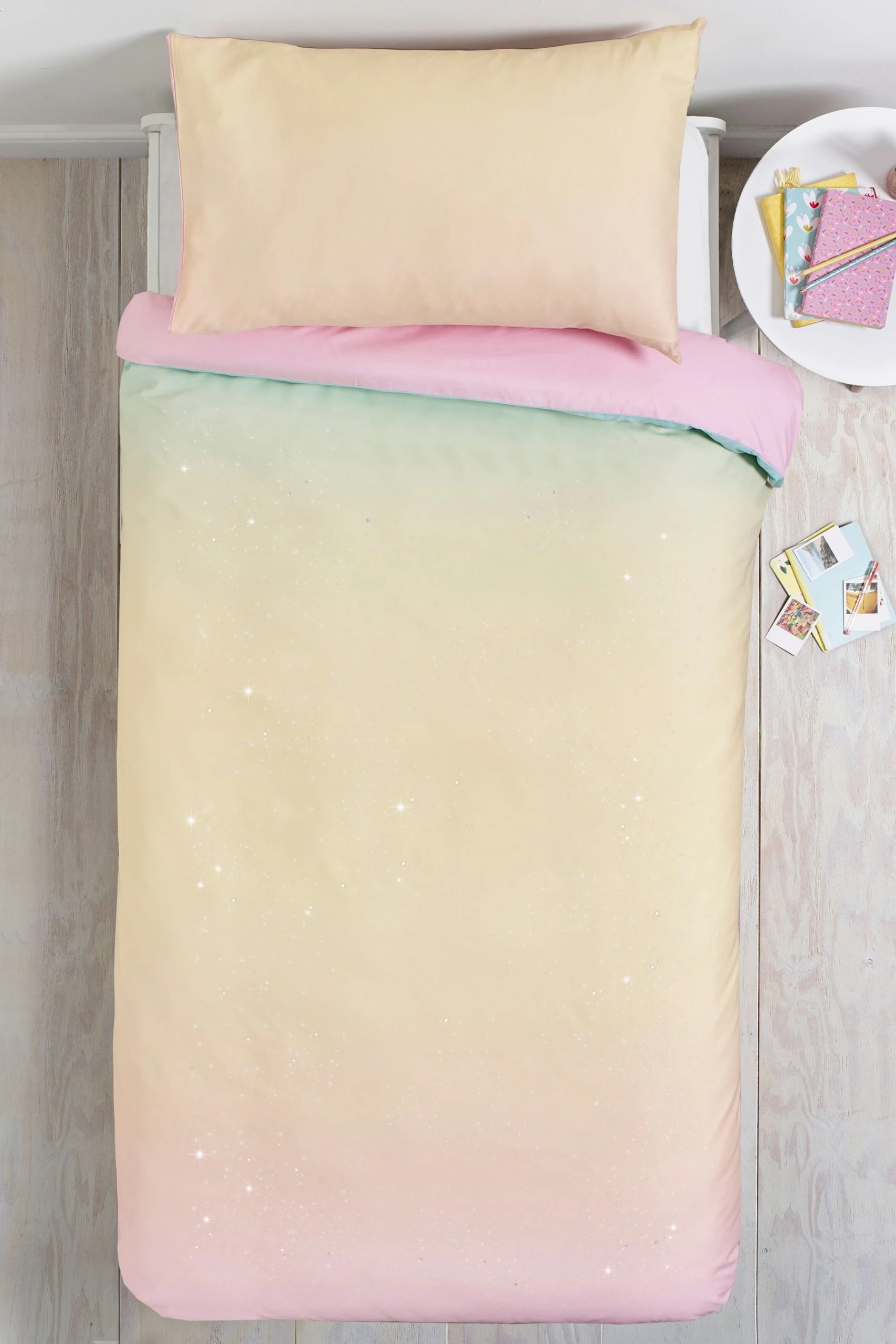Next Kids Magical Ombré Glitter Duvet Cover And Pillowcase Set 6 Next Kids Magical Ombré Glitter Duvet Cover And Pillowcase Set - Image 4