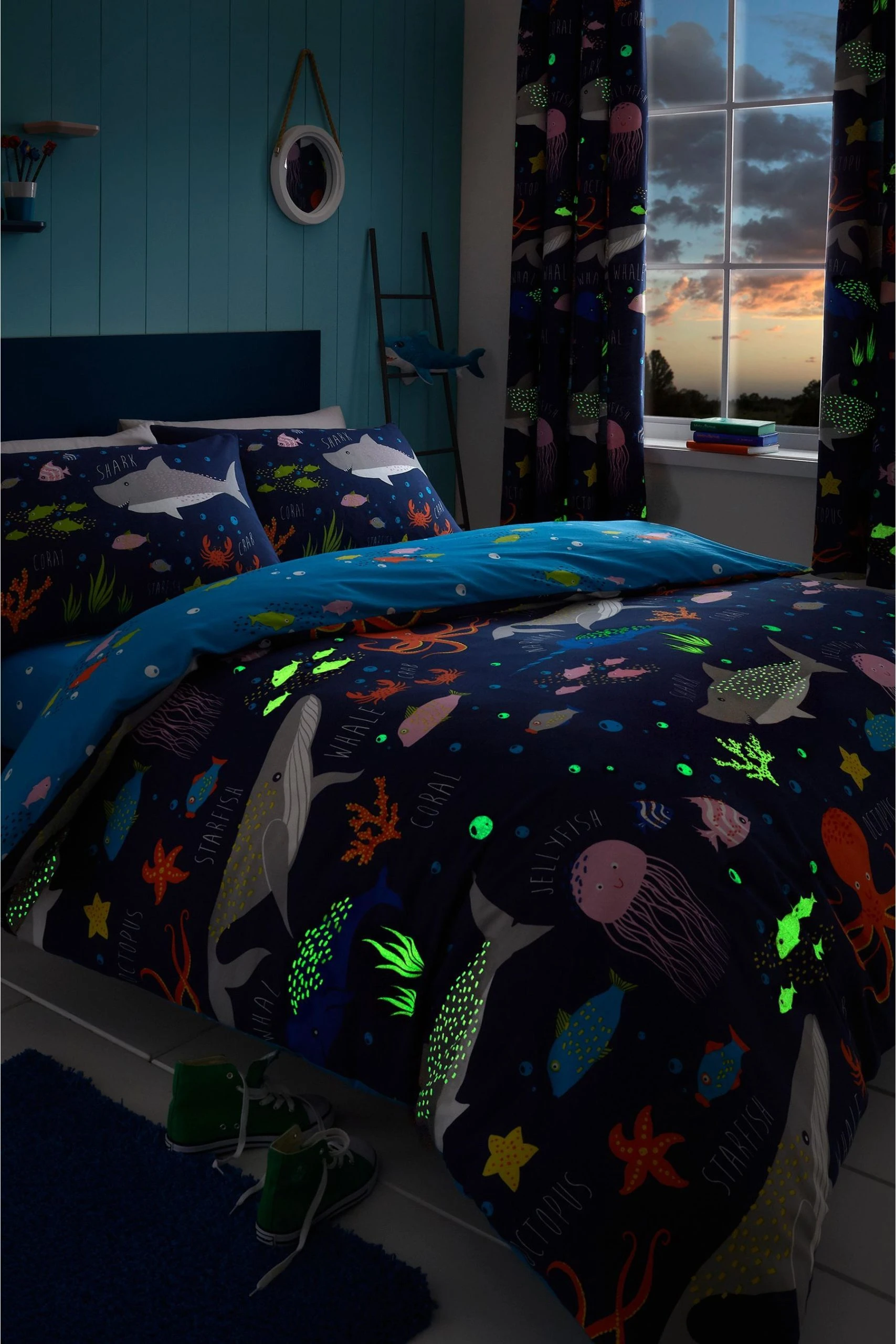 Bedlam Glow In The Dark Sea Life Duvet Cover And Pillowcase Set 3 Bedlam Glow In The Dark Sea Life Duvet Cover And Pillowcase Set