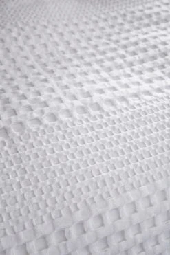 Pineapple Elephant Caspian Duvet Cover And Pillowcase Set -Furn Online 779436s4