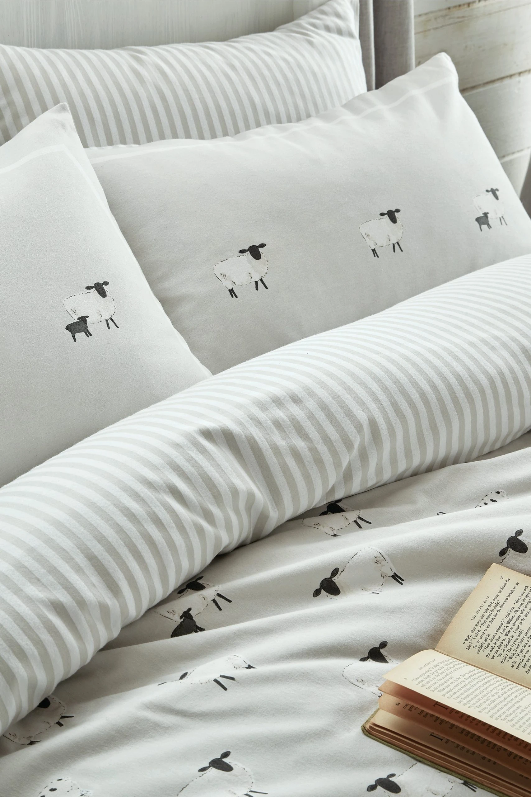 Sophie Allport Sheep Cotton Duvet Cover And Pillowcase Set 4 Sophie Allport Sheep Cotton Duvet Cover And Pillowcase Set - Image 2
