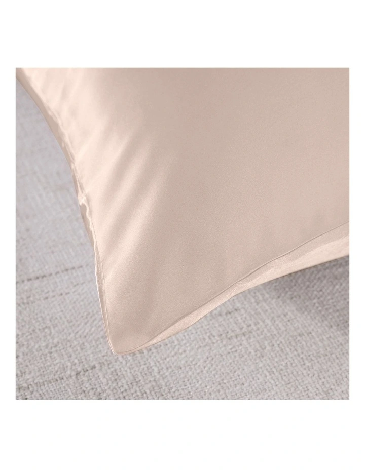 Mulberry Soft Silk Hypoallergenic Pillowcase Twin Pack 51x76cm In Light Pink 7 Mulberry Soft Silk Hypoallergenic Pillowcase Twin Pack 51x76cm In Light Pink - Image 5
