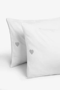 Next Embroidered Duvet Cover And Pillowcase Set 8 Next Embroidered Duvet Cover And Pillowcase Set -Furn Online 989 830s3