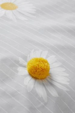 Next Pom Pom Duvet Cover And Pillowcase Set -Furn Online 989625s5