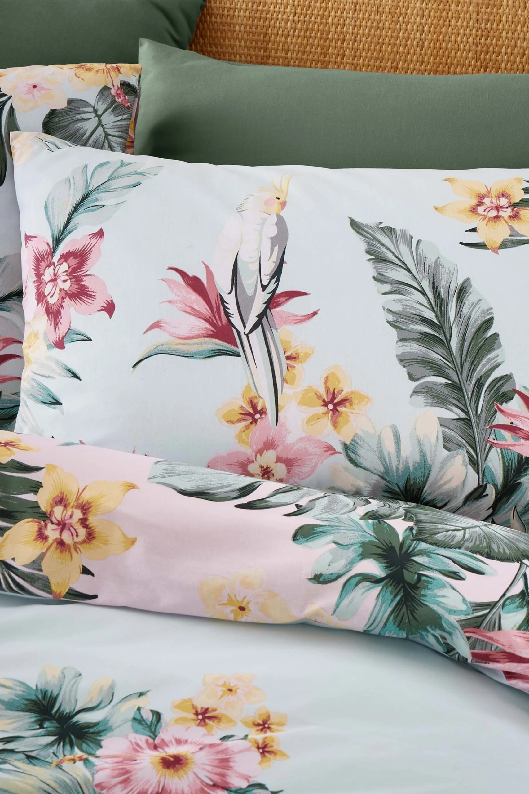 Catherine Lansfield Tropical Floral Duvet Cover And Pillowcase Set 5 Catherine Lansfield Tropical Floral Duvet Cover And Pillowcase Set - Image 3