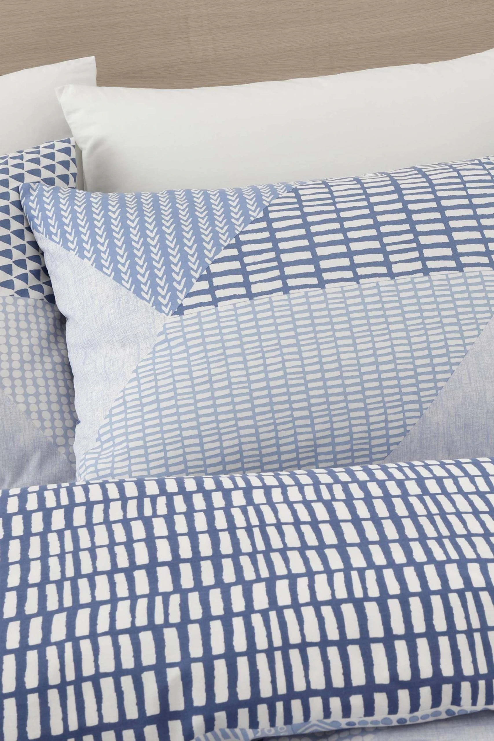 Catherine Lansfield Larsson Geo Reversible Duvet Cover And Pillowcase Set 4 Catherine Lansfield Larsson Geo Reversible Duvet Cover And Pillowcase Set - Image 2