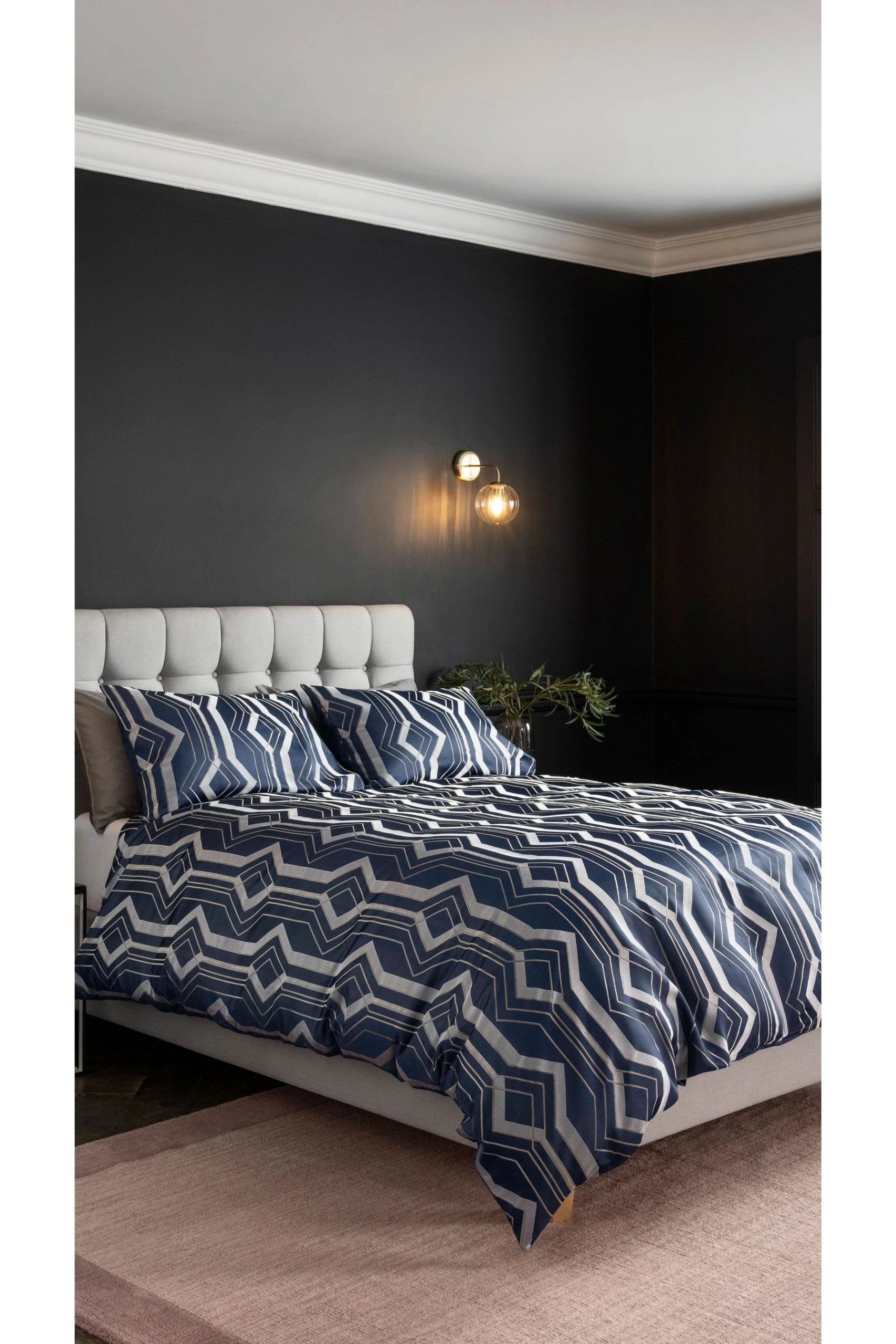 Next Jacquard Duvet Cover And Pillowcase Set 4 Next Jacquard Duvet Cover And Pillowcase Set - Image 2