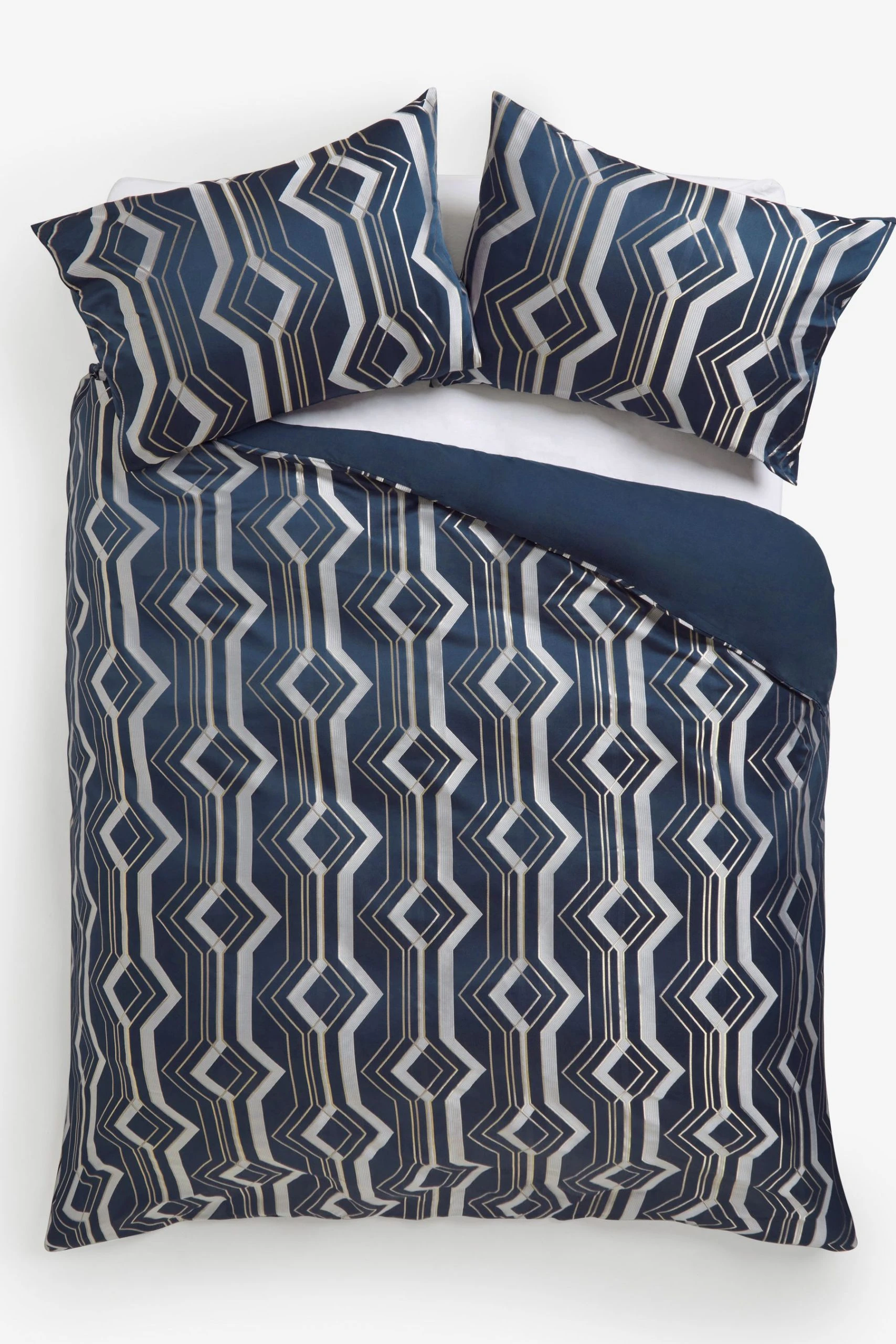 Next Jacquard Duvet Cover And Pillowcase Set 5 Next Jacquard Duvet Cover And Pillowcase Set - Image 3