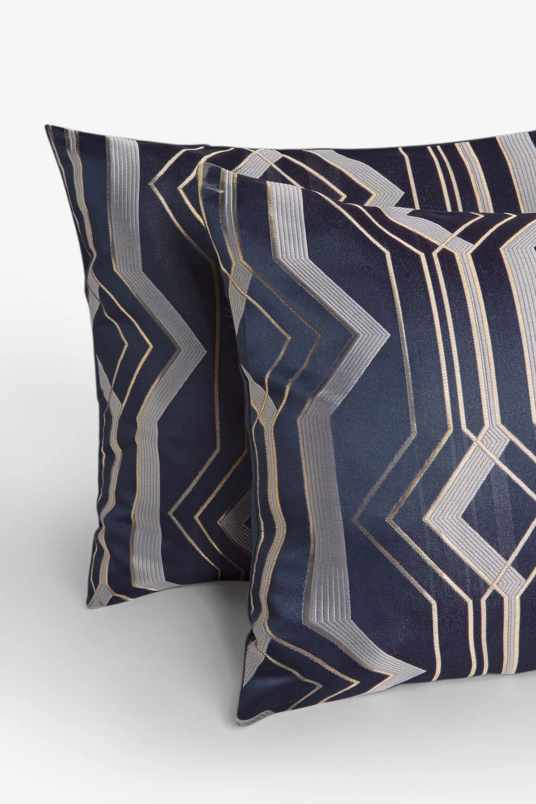 Next Jacquard Duvet Cover And Pillowcase Set 6 Next Jacquard Duvet Cover And Pillowcase Set - Image 4