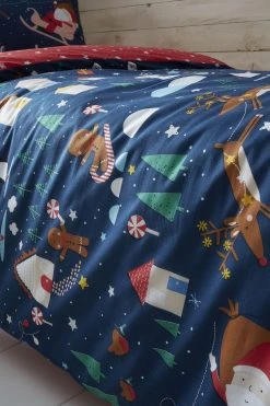 Catherine Lansfield Santa's Christmas Wonderland Duvet Cover And Pillowcase Set 10 Catherine Lansfield Santa's Christmas Wonderland Duvet Cover And Pillowcase Set -Furn Online A58937s4