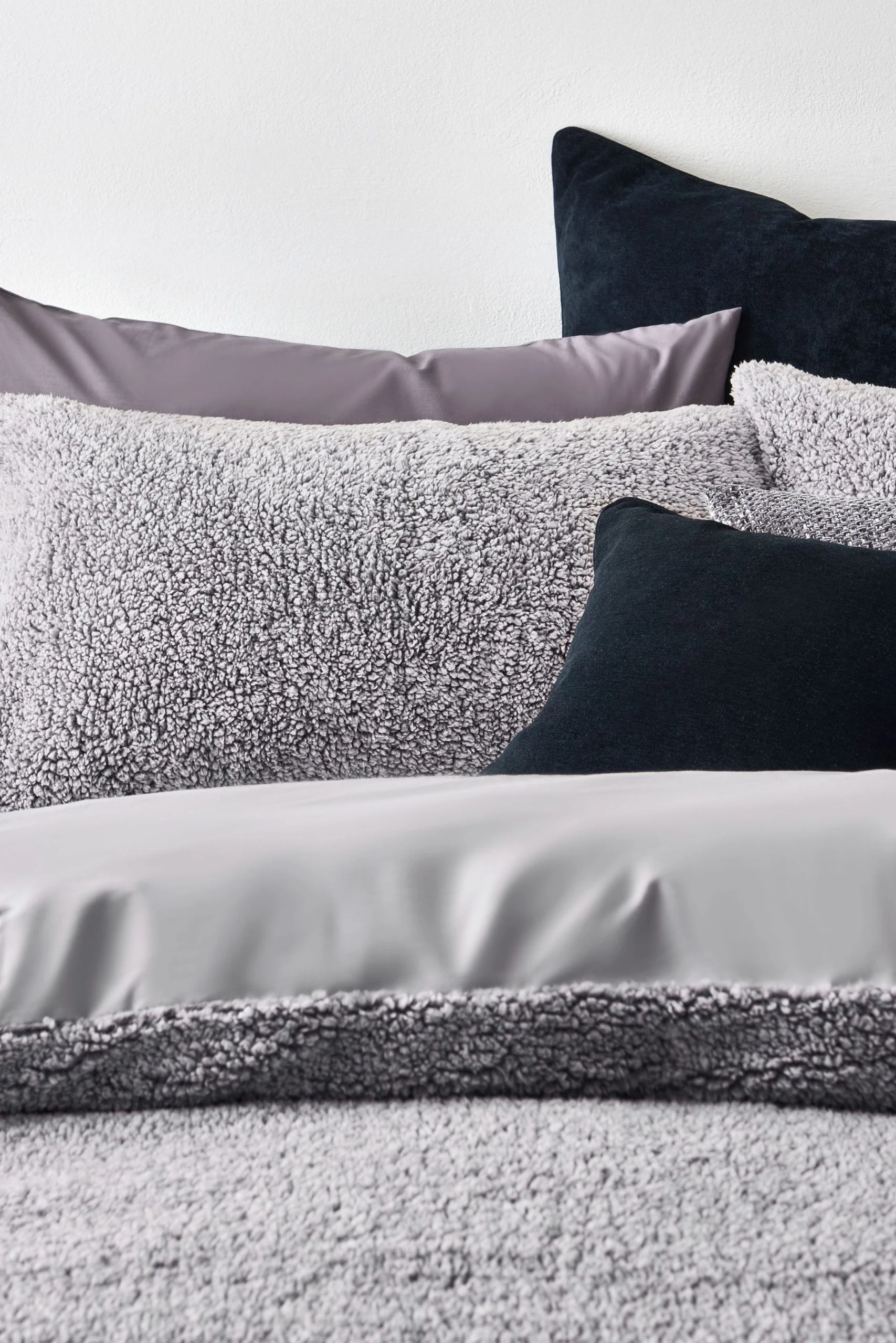 Next Marl Teddy Fleece Duvet Cover And Pillowcase Set 5 Next Marl Teddy Fleece Duvet Cover And Pillowcase Set - Image 3