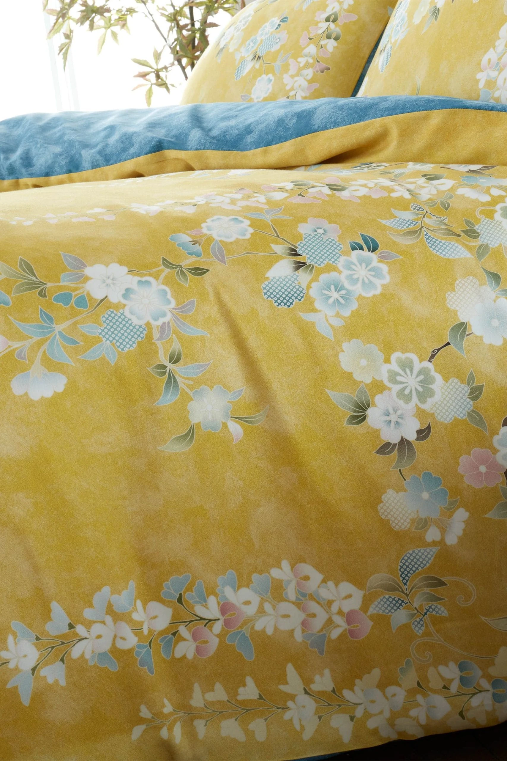 Hyperion Kohana Flower 200 Thread Count Cotton Sateen Duvet Cover And Pillowcase Set 5 Hyperion Kohana Flower 200 Thread Count Cotton Sateen Duvet Cover And Pillowcase Set - Image 3