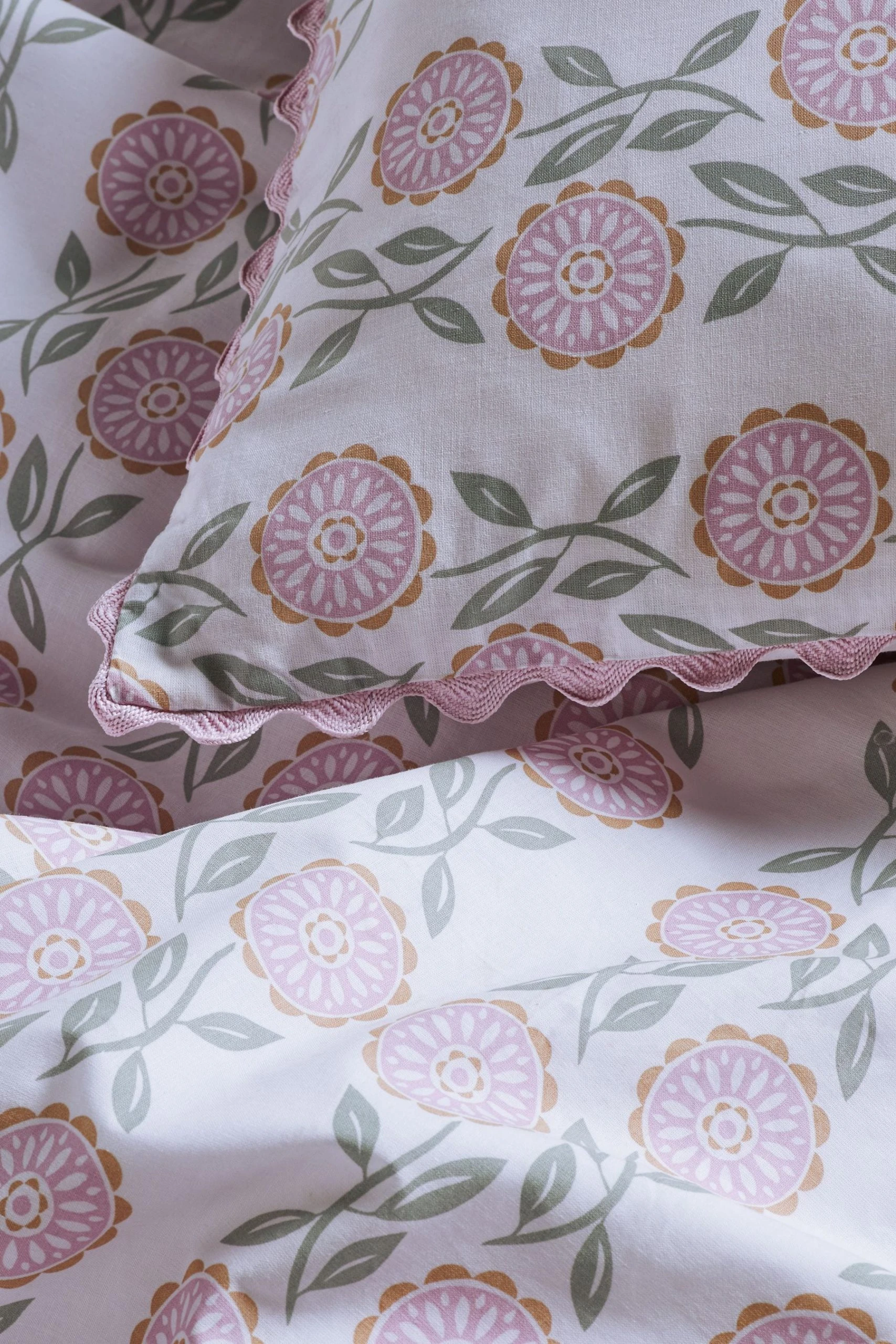 Next Reversible Floral Print With Trim 100% Cotton Duvet Cover And Pillowcase Set 6 Next Reversible Floral Print With Trim 100% Cotton Duvet Cover And Pillowcase Set - Image 4