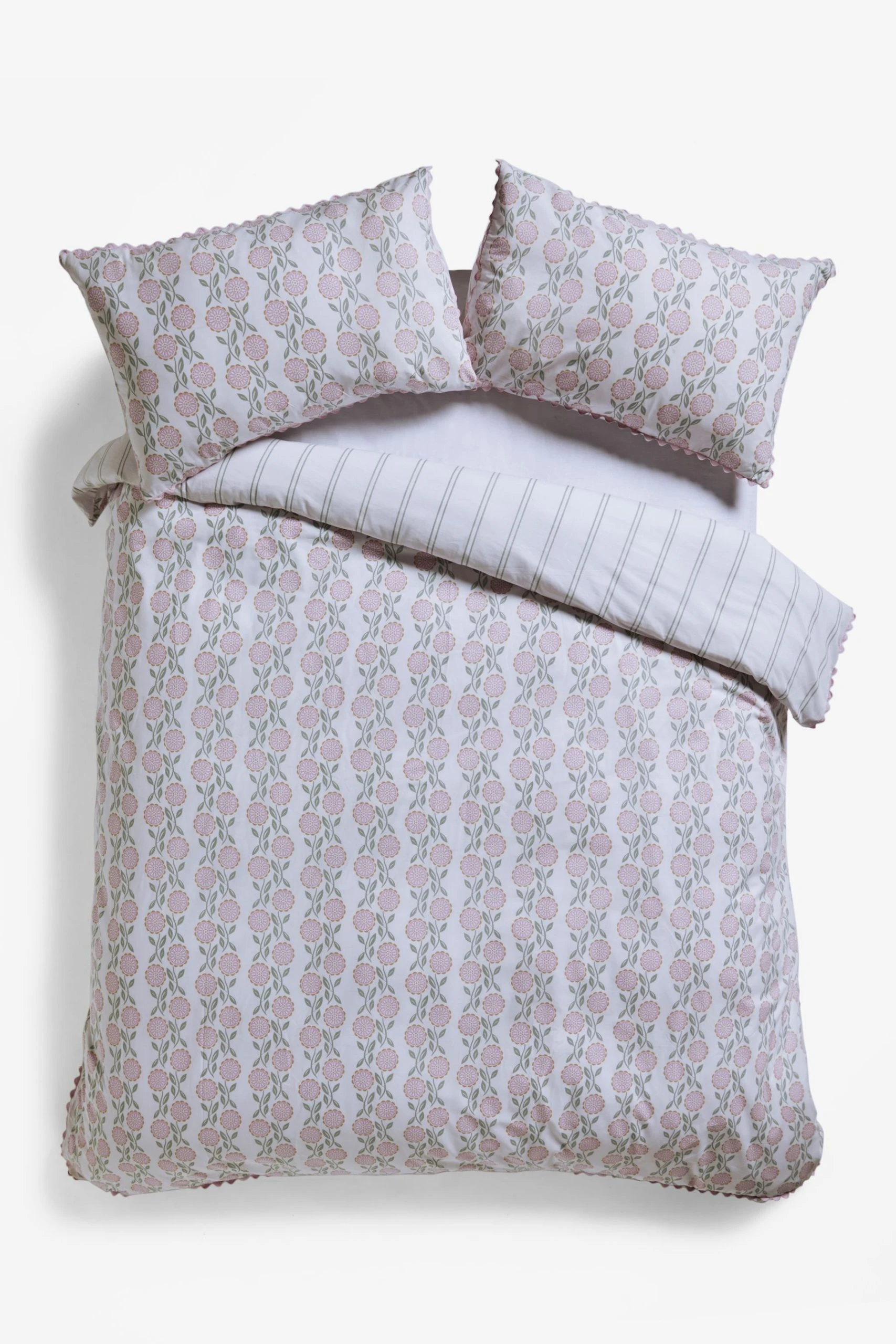 Next Reversible Floral Print With Trim 100% Cotton Duvet Cover And Pillowcase Set 7 Next Reversible Floral Print With Trim 100% Cotton Duvet Cover And Pillowcase Set - Image 5