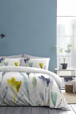 Appletree Duvet Cover And Pillowcase Set