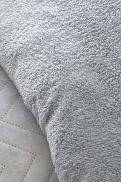 Catherine Lansfield So Soft Velvet Touch Zig Zag Pinsonic Duvet Cover And Pillowcase Set -Furn Online T09985s3