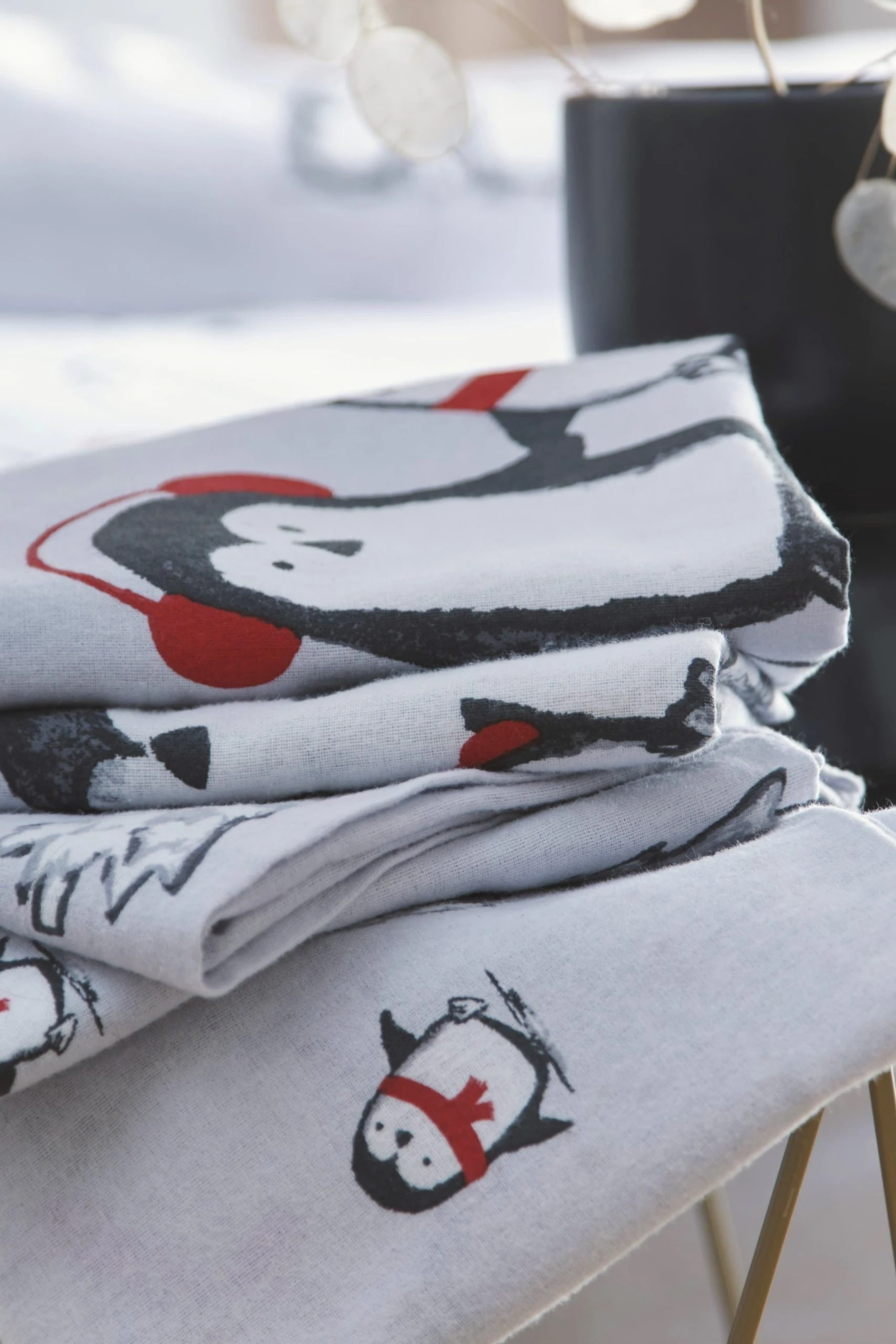 Fusion Snowy Penguin Duvet Cover And Pillowcase Set 6 Fusion Snowy Penguin Duvet Cover And Pillowcase Set - Image 4