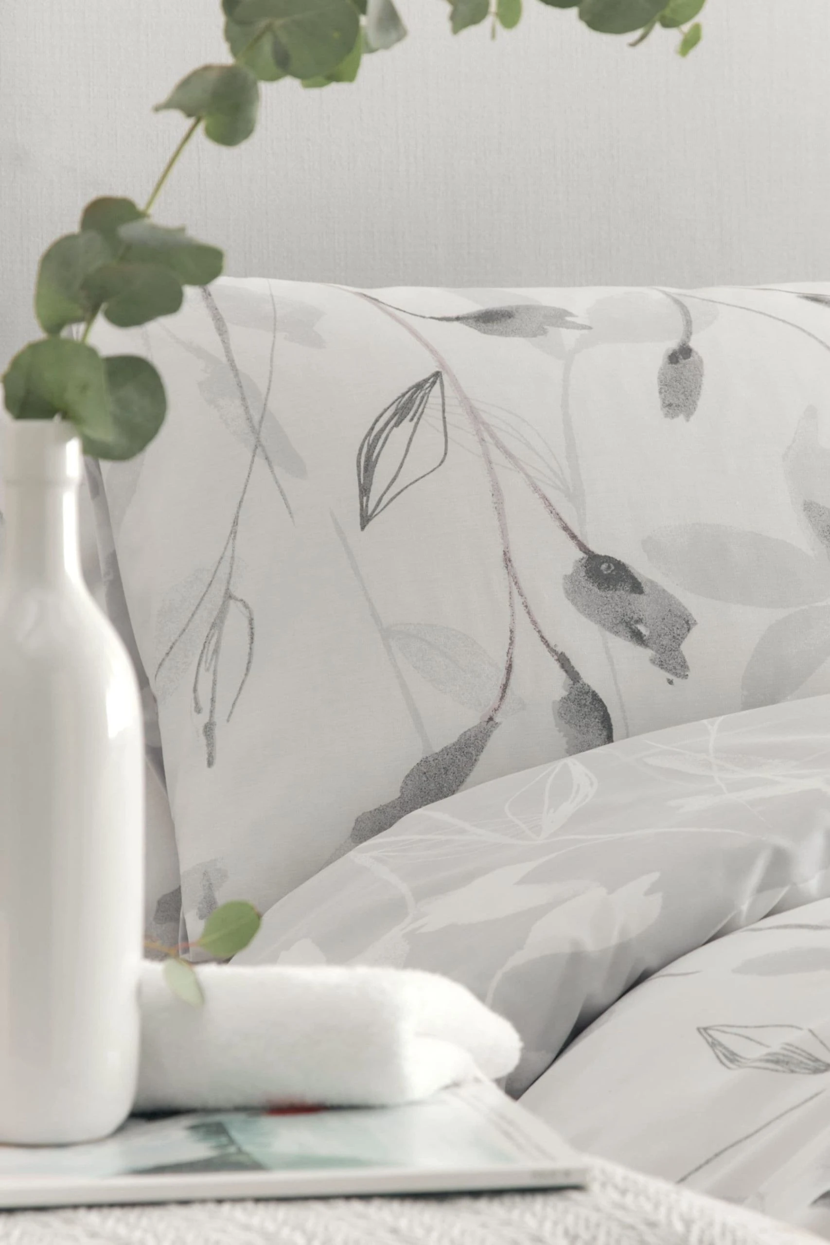 Drift Home Eliza Duvet Cover And Pillowcase Set 4 Drift Home Eliza Duvet Cover And Pillowcase Set - Image 2