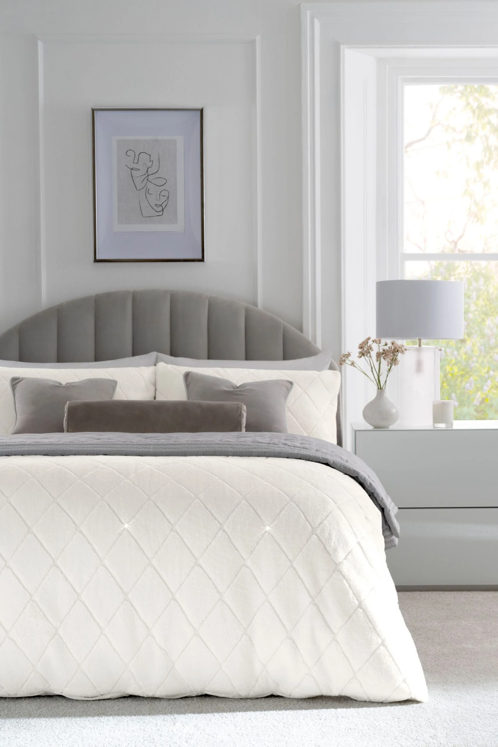 Next Diamond Cut Faux Fur With Sparkly Diamante Detail Duvet Cover And Pillowcase Set 3 Next Diamond Cut Faux Fur With Sparkly Diamante Detail Duvet Cover And Pillowcase Set