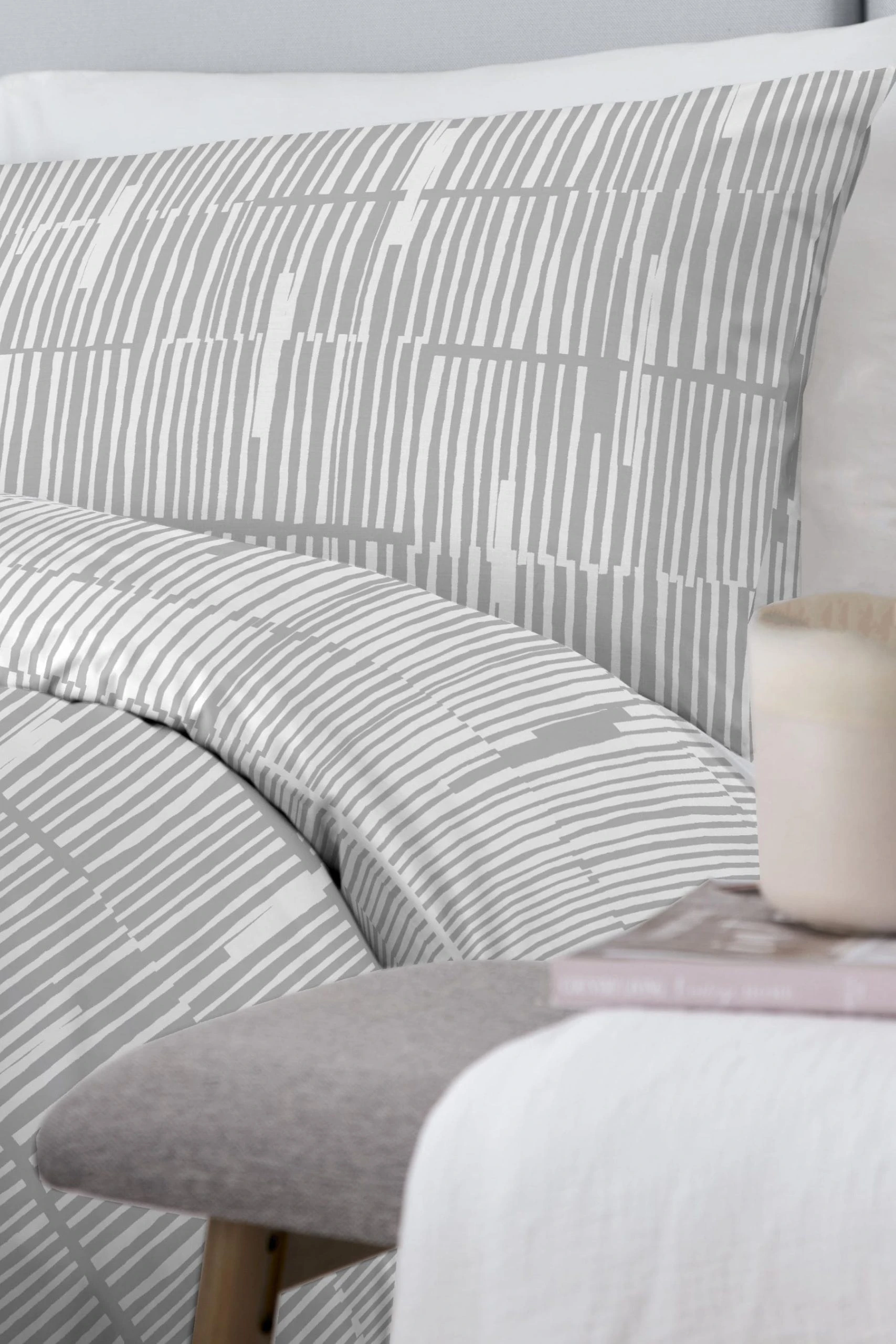 Drift Home Linear Duvet Cover And Pillowcase Set 4 Drift Home Linear Duvet Cover And Pillowcase Set - Image 2