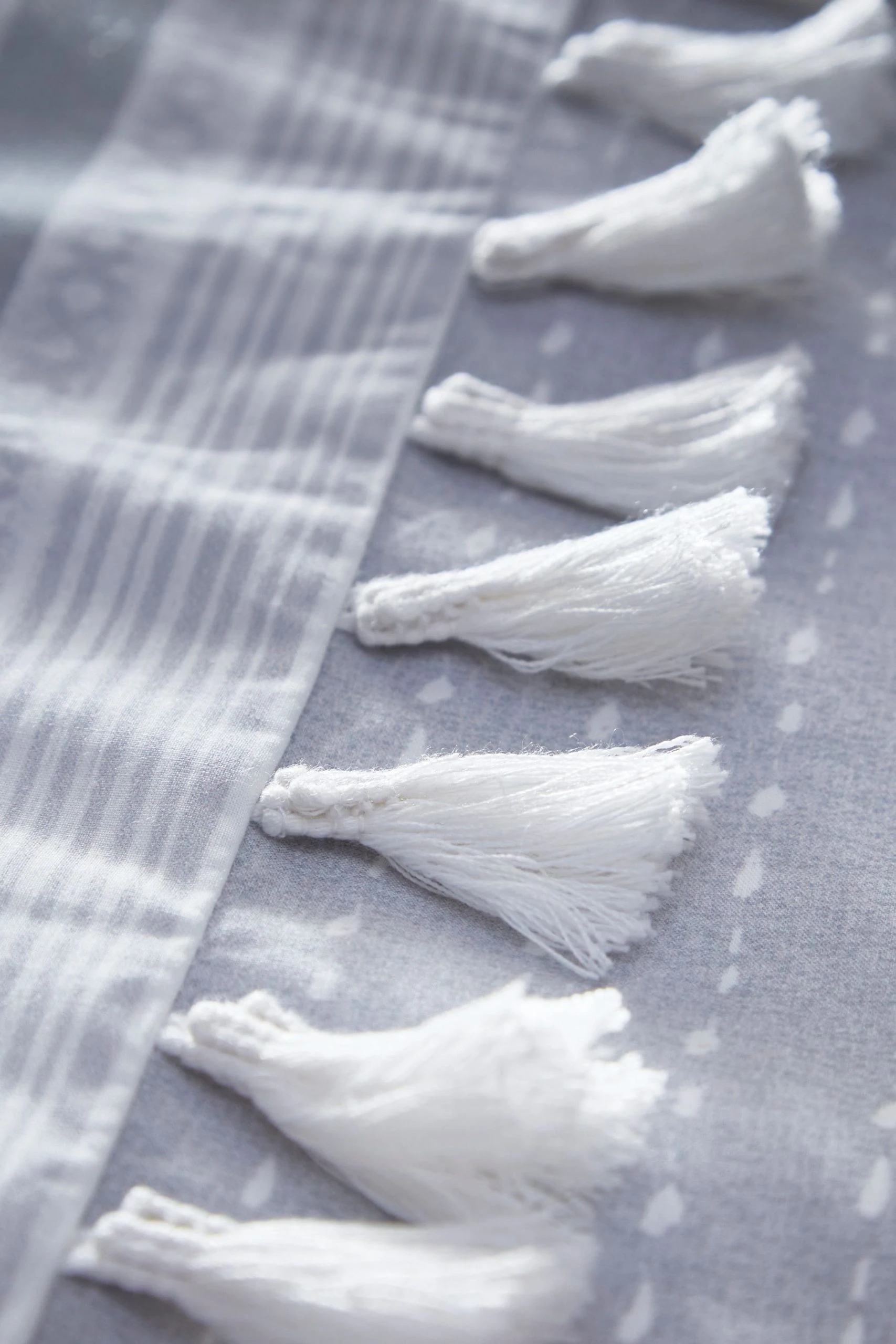 Appletree Sanya Duvet Cover And Pillowcase Set 4 Appletree Sanya Duvet Cover And Pillowcase Set - Image 2