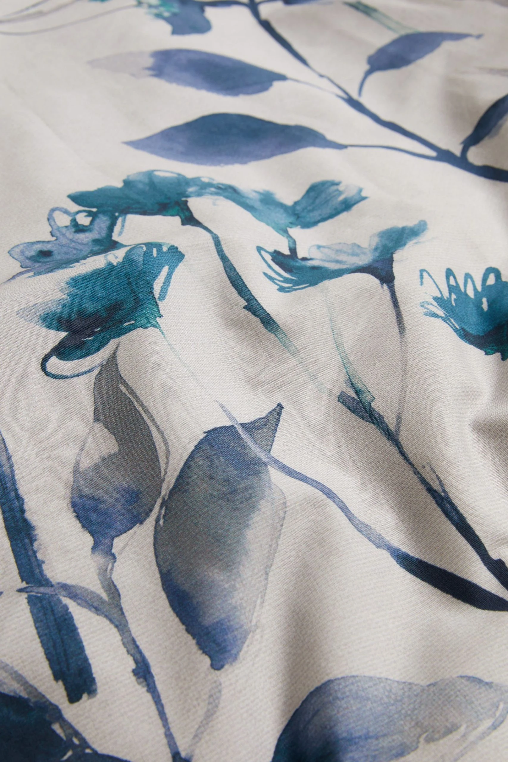 Next Isla Floral 100% Cotton Duvet Cover And Pillowcase Set 6 Next Isla Floral 100% Cotton Duvet Cover And Pillowcase Set - Image 4